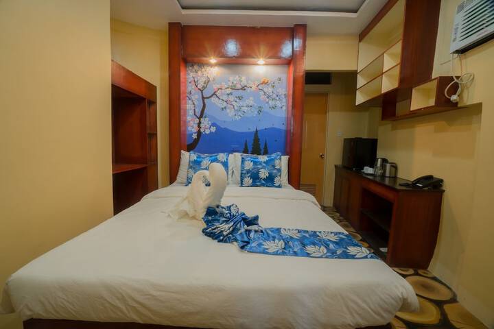 Room 30 of 80