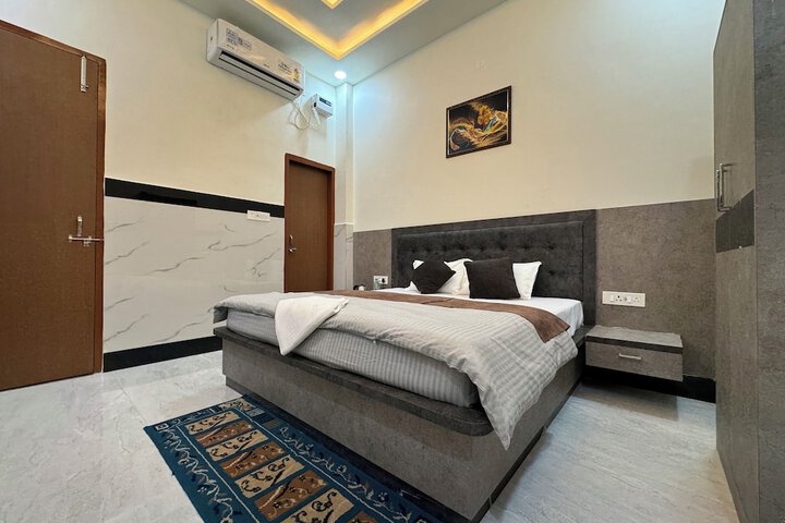 Room 9 of 57