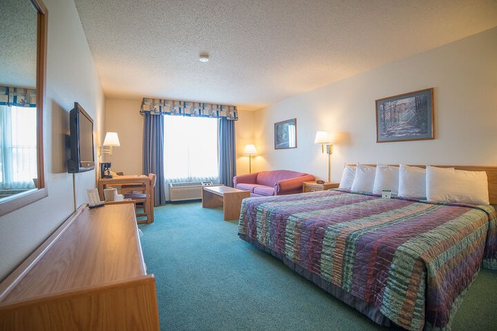 Standard | King Bed (5 of 6)