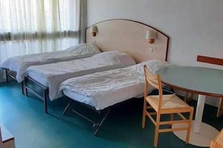 Room 18 of 48