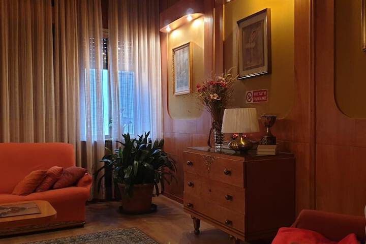 Room 16 of 33