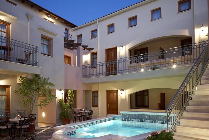 Pool Hotel
