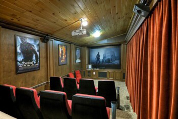 Room 33 of 35