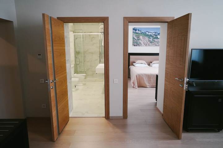 Room 9 of 31