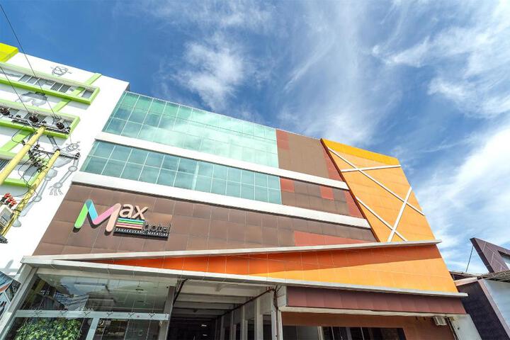 Max Hotel Panakkukang Makassar by LIFE