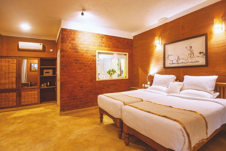 Room 9 of 73
