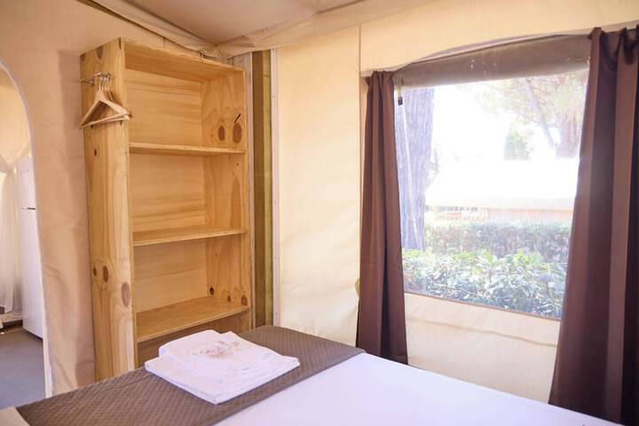 Room 64 of 190