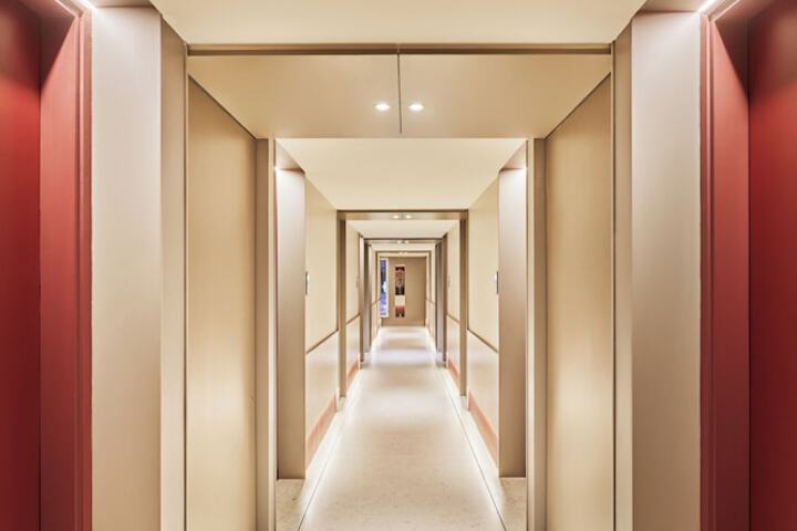 Ballroom/Hall 51 of 55