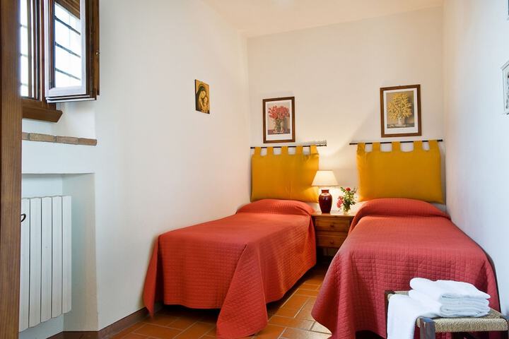Room 5 of 42