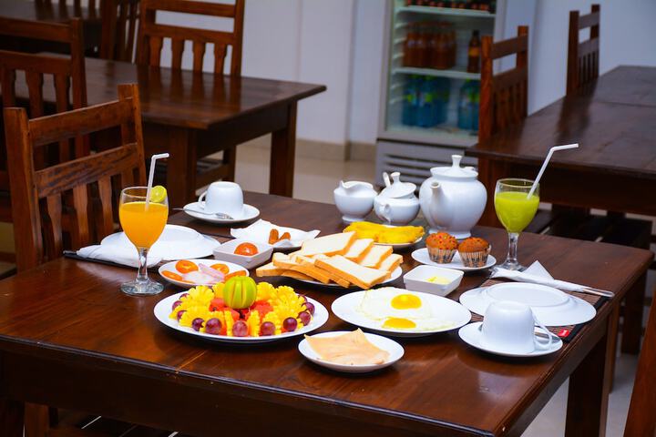 Breakfast/Coffee Service 12 of 19