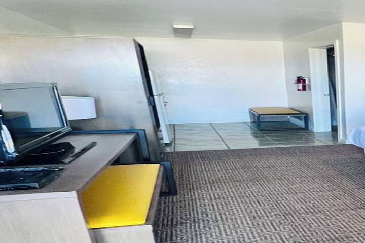 Room 19 of 27