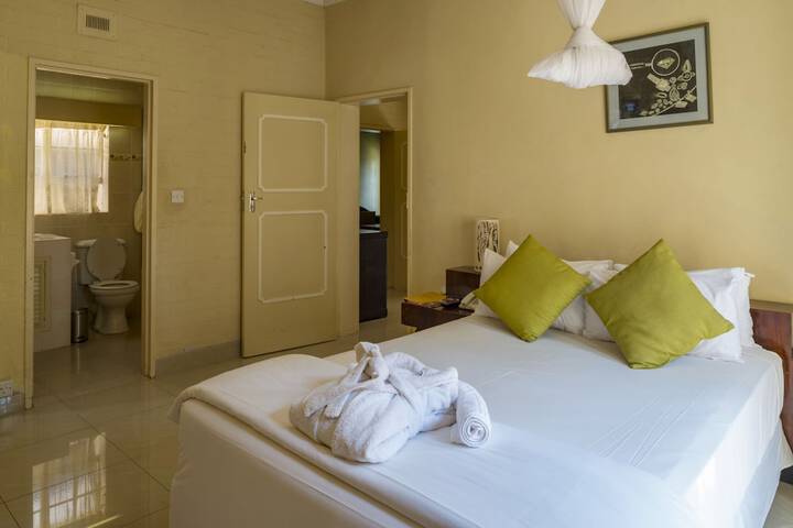 Room 5 of 34