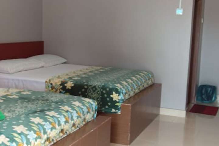 Room 12 of 30