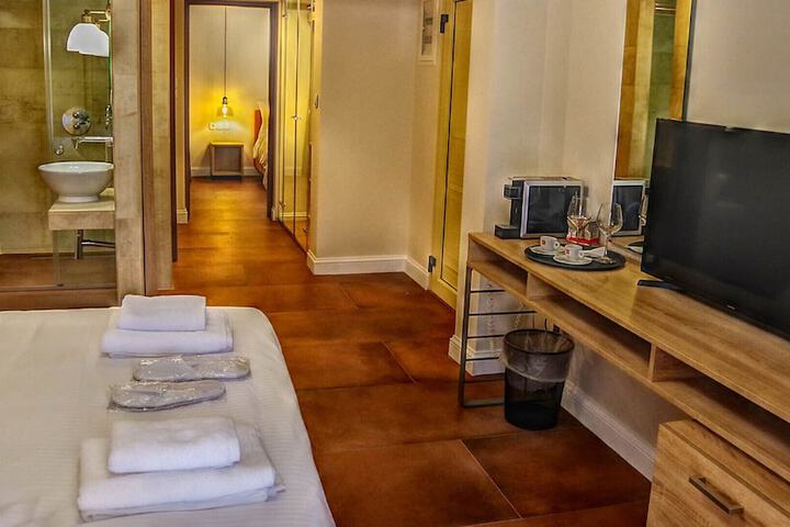 Room 18 of 61