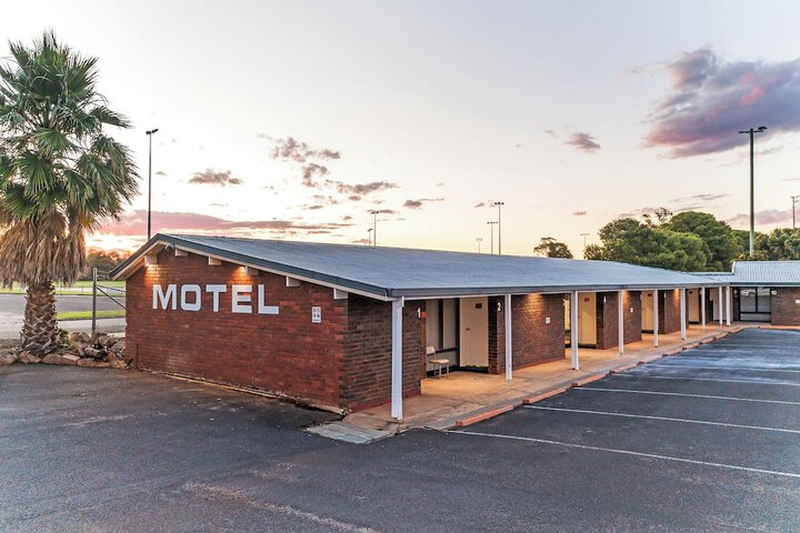 Hotel 55 of 66