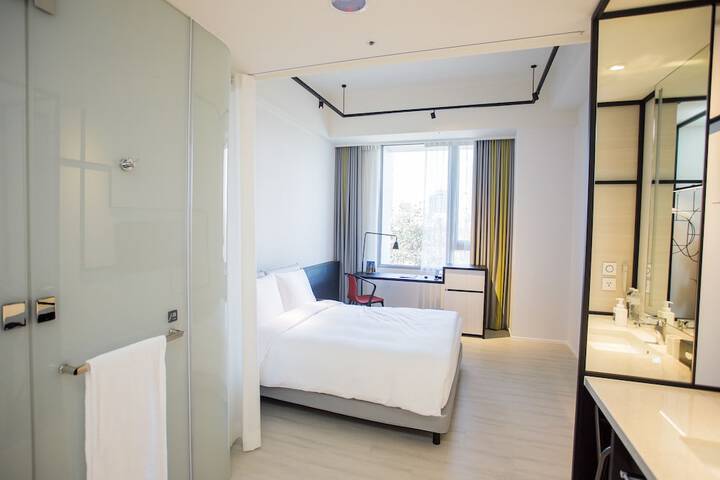 Room 16 of 85