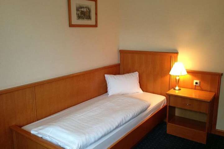 Room 8 of 20