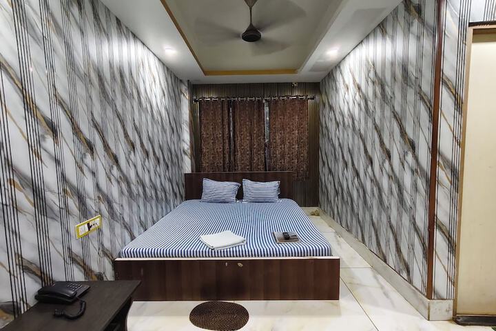 Room 26 of 70