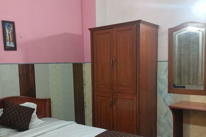 Room 20 of 37