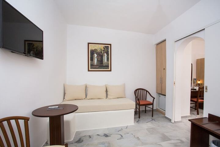 Room 54 of 177
