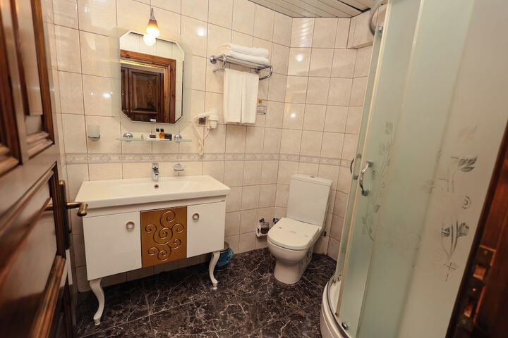 Room 20 of 53