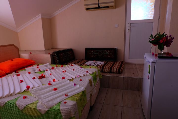 Room 36 of 83
