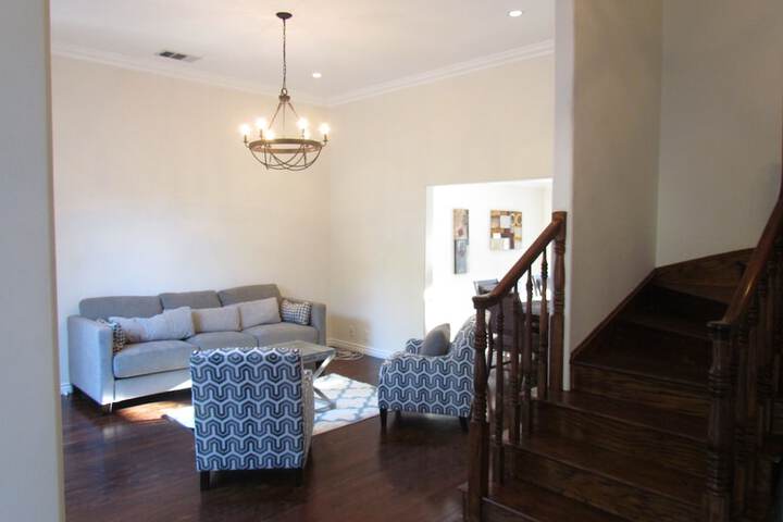 Room 8 of 33