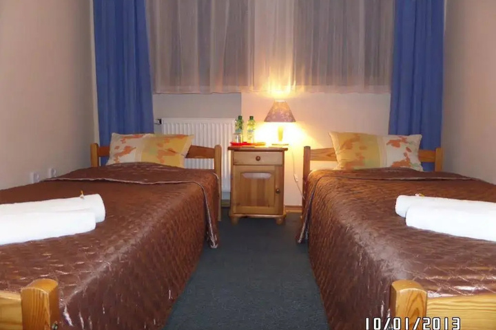 Room 4 of 14