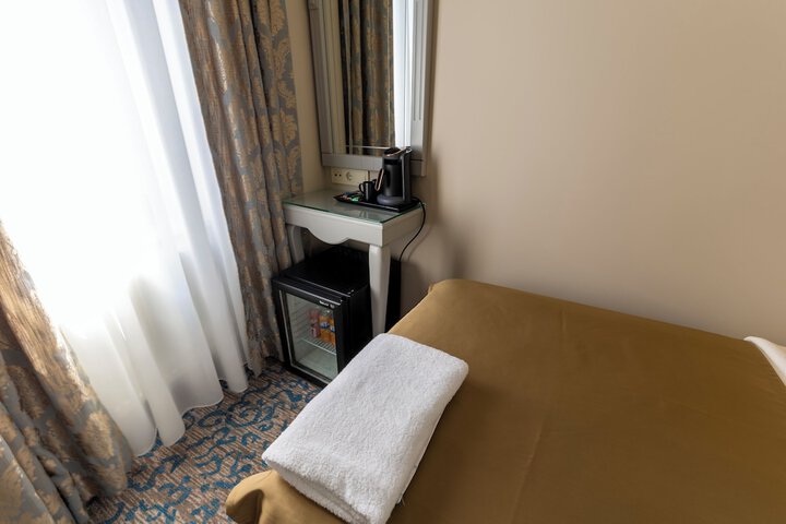 Room 18 of 77