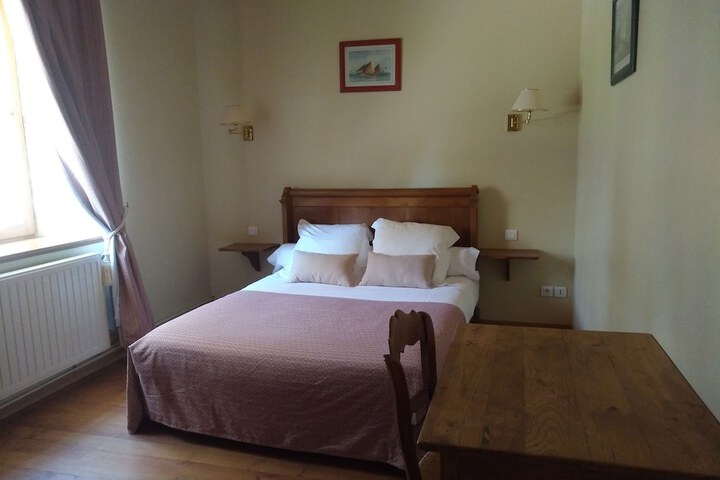Room 2 of 11