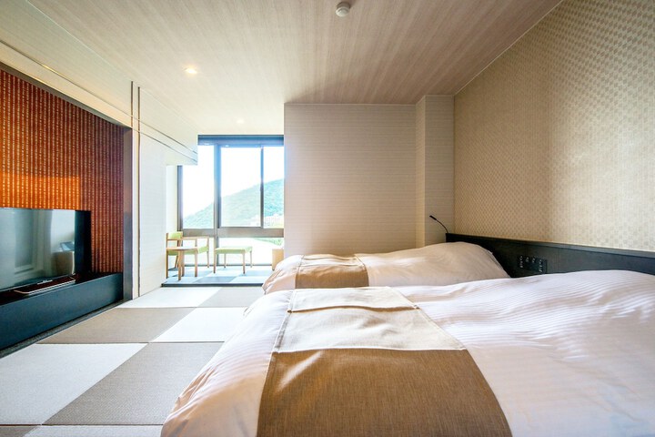 Room 8 of 49