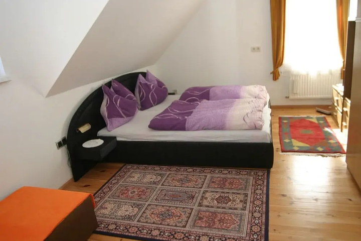 Room 2 of 16
