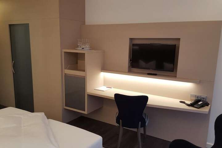 Room 14 of 79