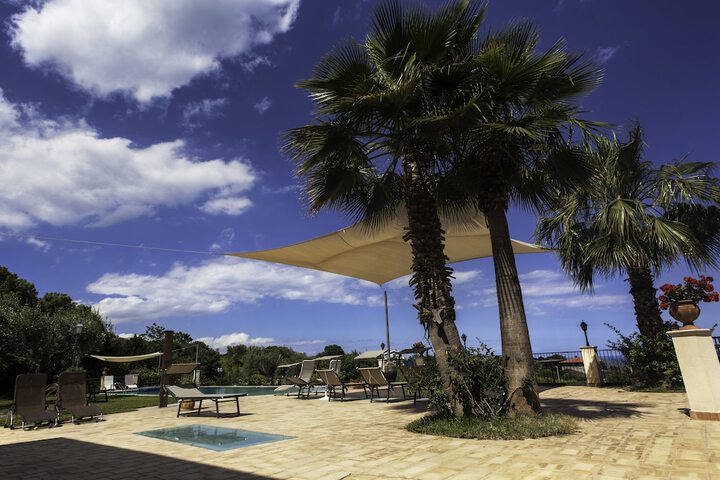 Hotel Exterior 83 of 94