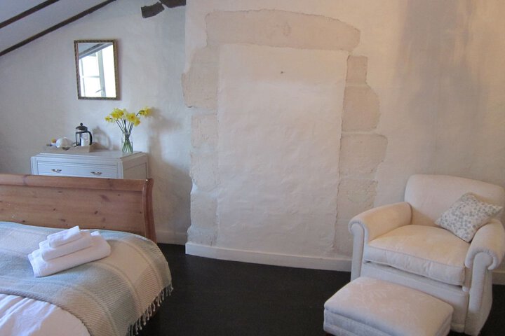 Room 11 of 21