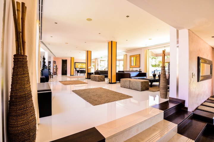 Lobby Photos