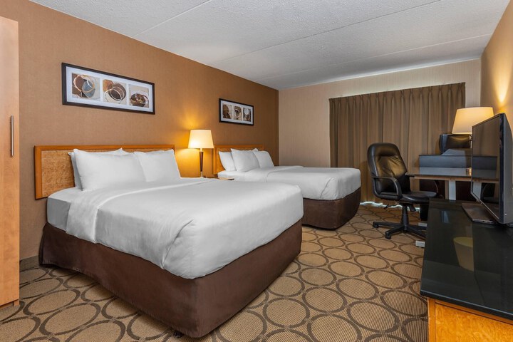 Room 15 of 33