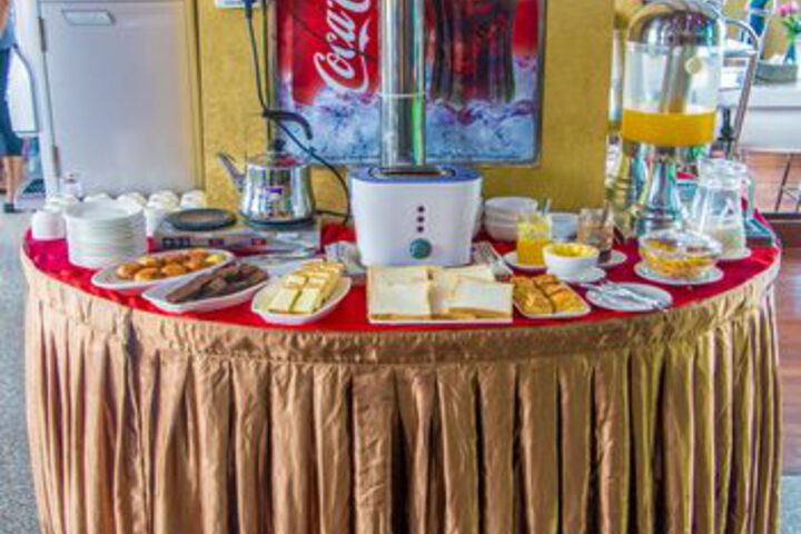 Golden City Light Hotel