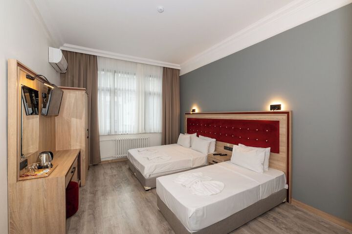 Room 15 of 76