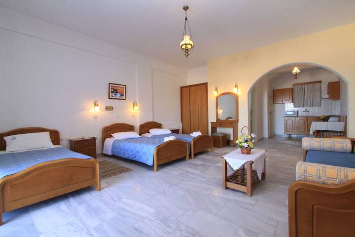 Room 16 of 62