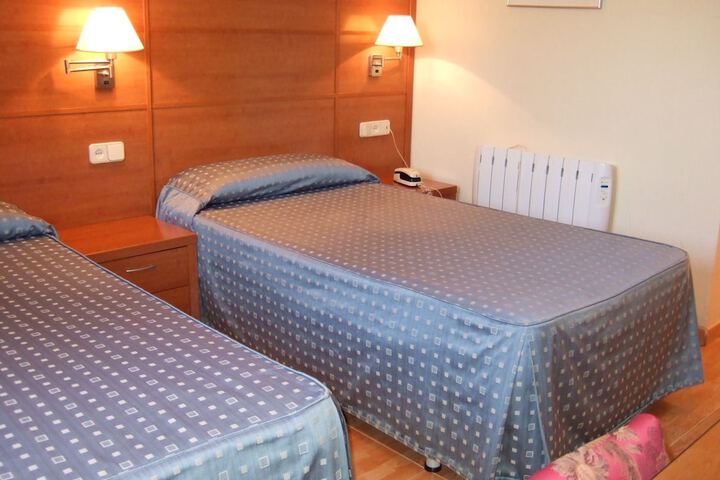 Room 4 of 24