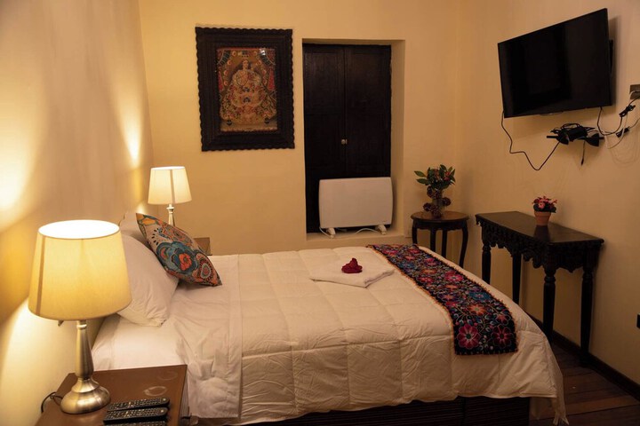 Room 52 of 80