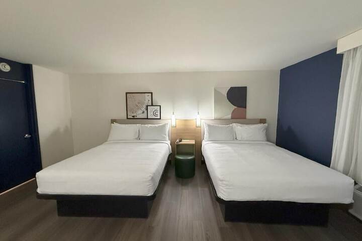 Room 5 of 49