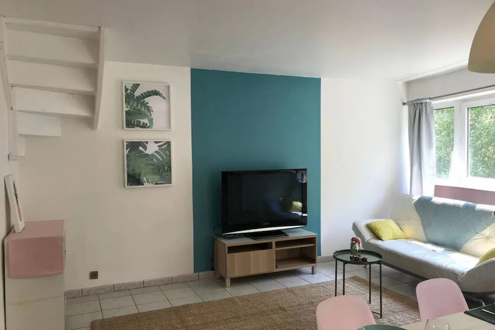 Room 5 of 13