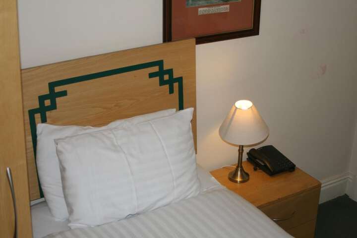 Room 6 of 29