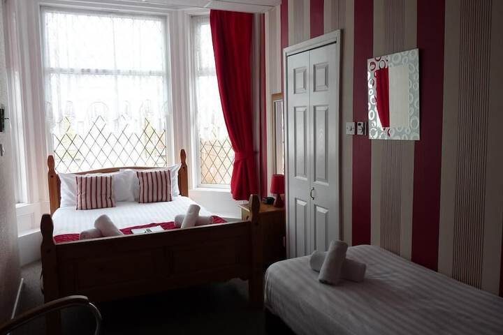 Room 15 of 35