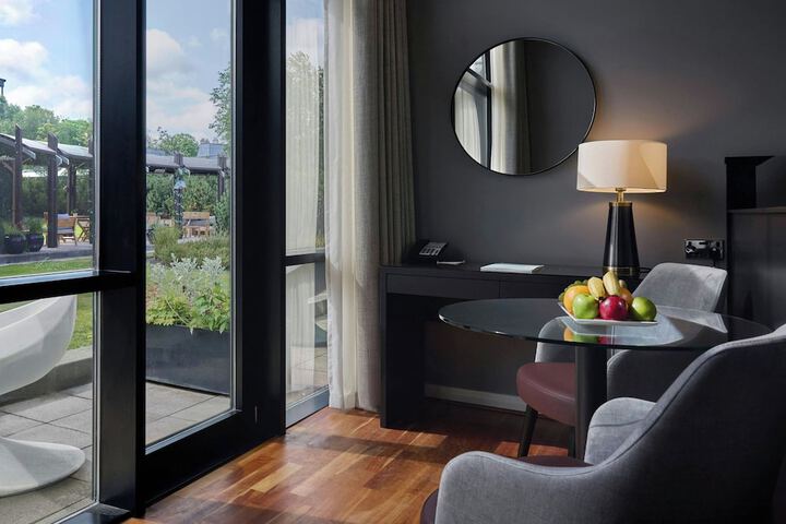 Room 15 of 114