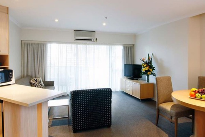 Room 73 of 136