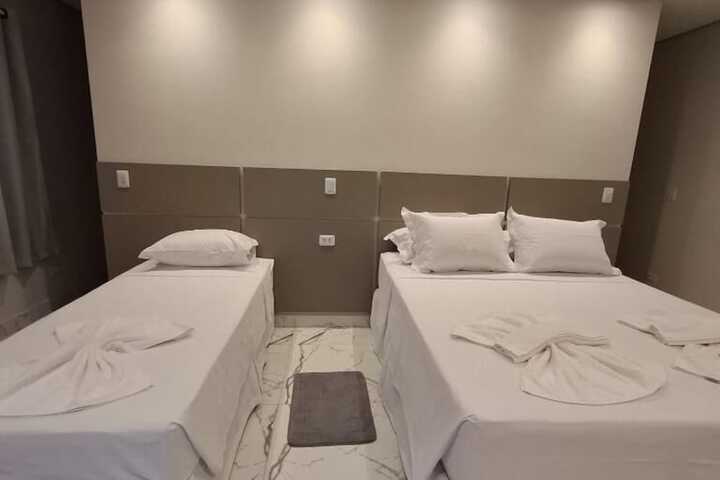 Room 14 of 36