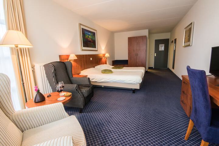 Room 6 of 71